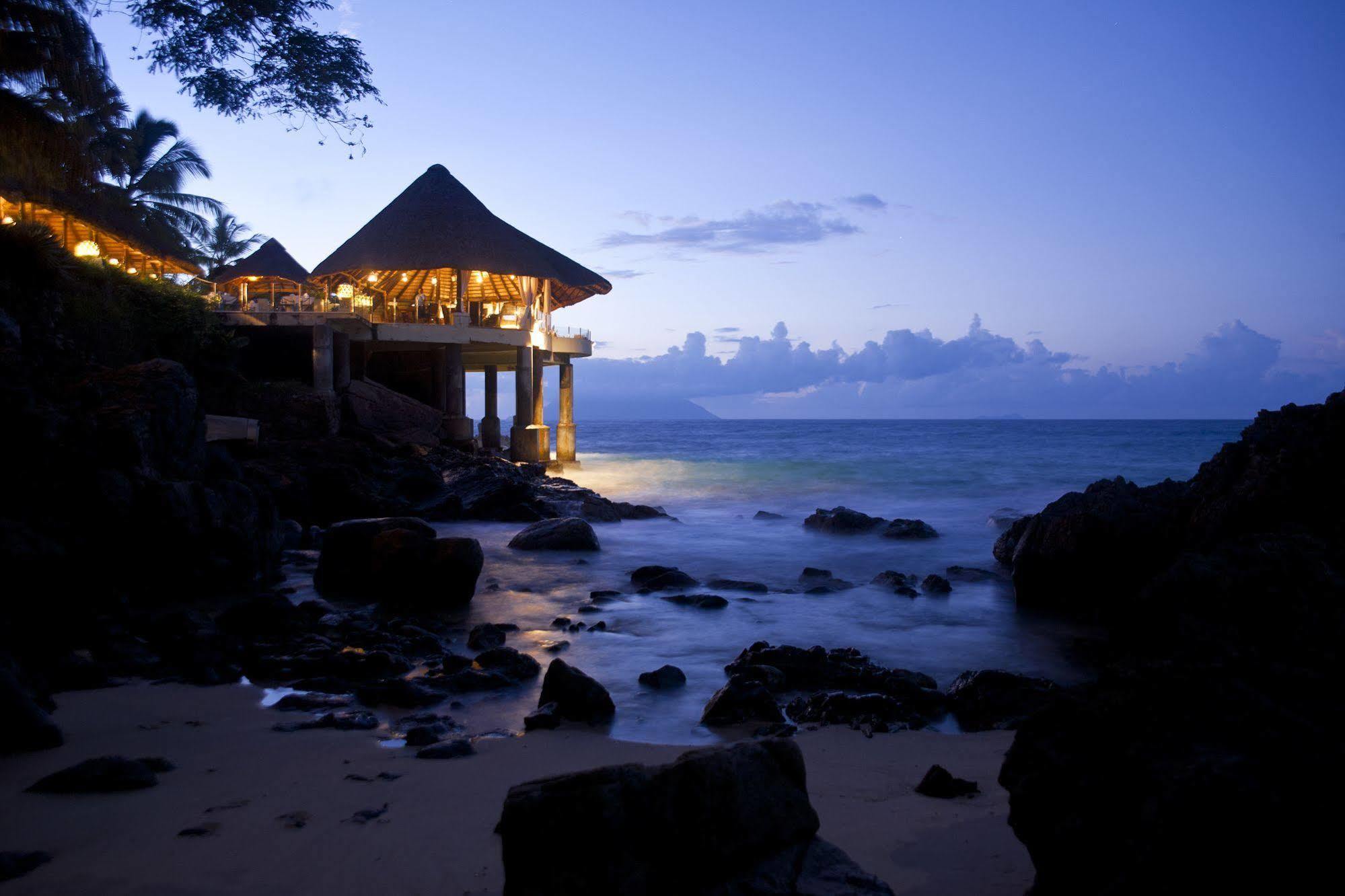 Sunset Beach Hotel Glacis  Buitenkant foto